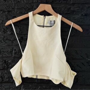 Finders keeper beautiful white arm cuffed top - Size - Medium
